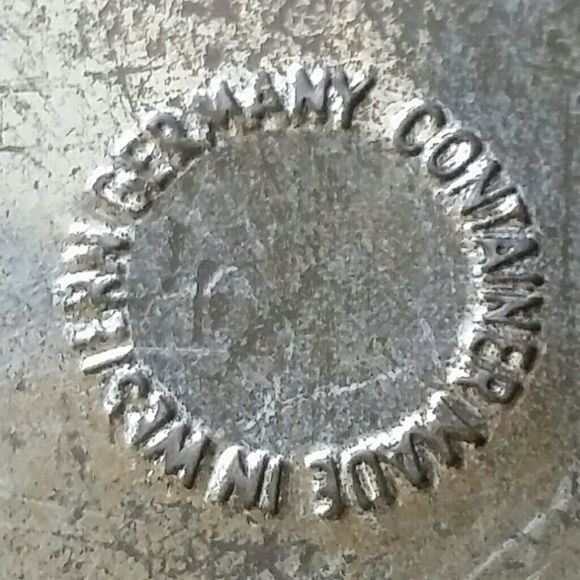 VINTAGE TIN BOX - Picture 5 of 5